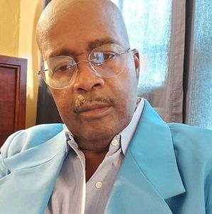 Meet your Posher, Bruce